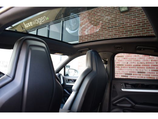 Porsche Cayenne 3.0 S E-Hybrid Pano Trekh ACC HUD 360 Chrono 22inch ActivLease financial lease