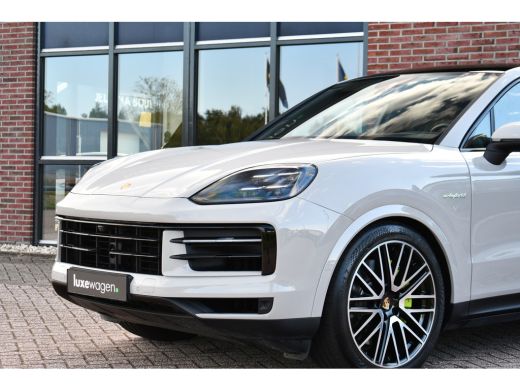 Porsche Cayenne 3.0 S E-Hybrid Pano Trekh ACC HUD 360 Chrono 22inch ActivLease financial lease