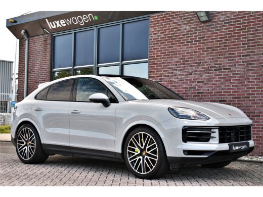 Porsche Cayenne 3.0 S E-Hybrid Pano Trekh ACC HUD 360 Chrono 22inch ActivLease financial lease