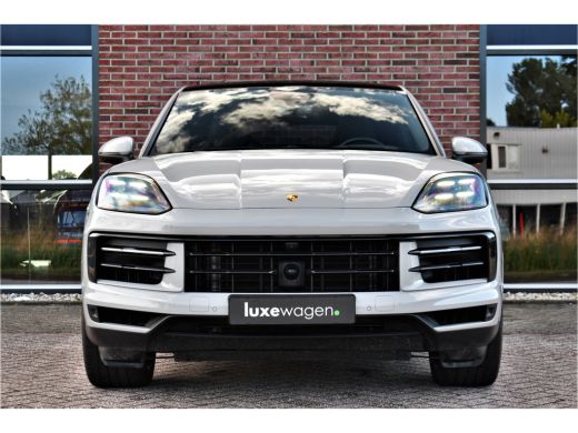 Porsche Cayenne 3.0 S E-Hybrid Pano Trekh ACC HUD 360 Chrono 22inch ActivLease financial lease
