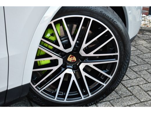 Porsche Cayenne 3.0 S E-Hybrid Pano Trekh ACC HUD 360 Chrono 22inch ActivLease financial lease