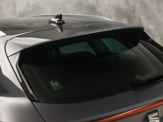 Seat Leon 1.5 TSI Sport (4 CILINDER, VIRTUAL COCKPIT, APPLE CARPLAY, GROOT NAVI, CAMERA, SPORTSTOELEN, GETI... ActivLease financial lease