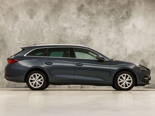 Seat Leon 1.5 TSI Sport (4 CILINDER, VIRTUAL COCKPIT, APPLE CARPLAY, GROOT NAVI, CAMERA, SPORTSTOELEN, GETI... ActivLease financial lease