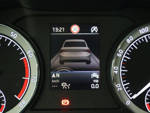 Skoda Kodiaq 1.5 TSI 150 PK + WEGKL. TREKHAAK 1800 KG | CARPLAY | CANTON | ADAPTIVE CRUISE | CAMERA ActivLease financial lease