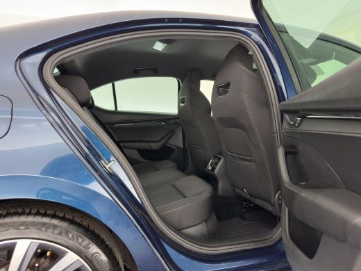 Skoda Octavia 1.0 e-TSI Sport Business MHEV (INCL-BTW) Aut. *FULL-LED | DIGI-COCKPIT | ADAPTIVE-CRUISE | SPORTS... ActivLease financial lease