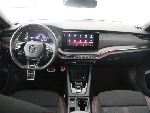 Skoda Octavia Combi 1.4 TSI RS iV PHEV Business | SOH 87,5% | Panoramadak | Adaptive cruise | Stuur/stoelverwar... ActivLease financial lease