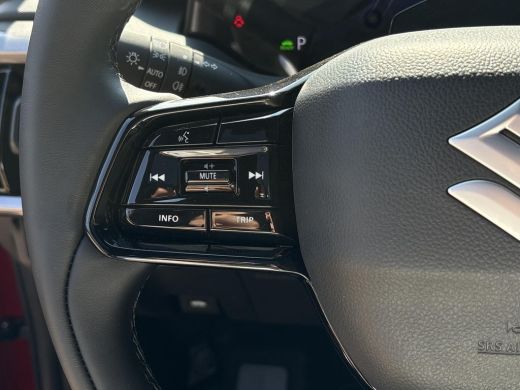 Suzuki e Vitara Style 61 kWh | Nieuwe auto | Direct uit voorraad leverbaar | ActivLease financial lease