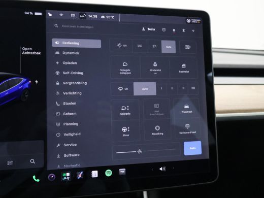 Tesla Model 3 LONG RANGE AWD 75 kWh + TREKHAAK AFNEEMBAAR | PANORAMA | ZWART LEDER | STOELVERW. V+A ActivLease financial lease
