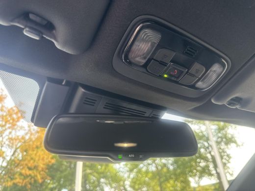 Toyota Yaris Cross 1.5 Hybrid 115 Dynamic Comfort Pack | 06-10141018 Voor meer informatie ActivLease financial lease