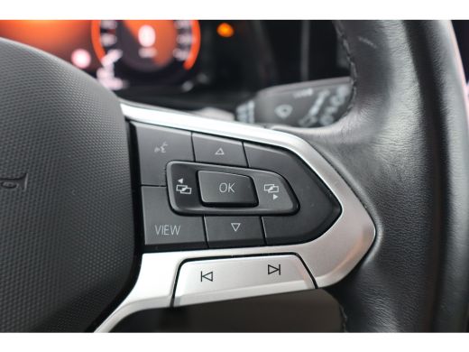 Volkswagen Multivan 1.4 eHybrid L2H1 Life Business 150PK | Achteruitrijcamera | Airco (automatisch) | Apple Carplay/A... ActivLease financial lease