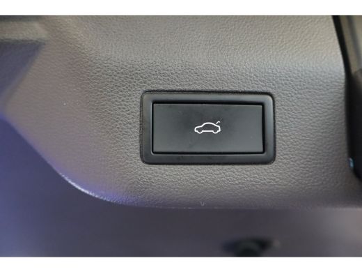 Volkswagen Multivan 1.4 eHybrid L2H1 Life Business 150PK | Achteruitrijcamera | Airco (automatisch) | Apple Carplay/A... ActivLease financial lease