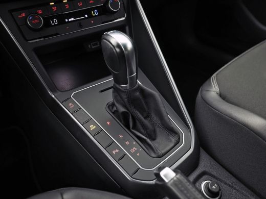 Volkswagen Polo 1.0 TSI R-Line Sport Automaat (VIRTUAL COCKPIT, ZWART HEMEL, GROOT NAVI, CLIMATE, LEDER, SPORTSTO... ActivLease financial lease