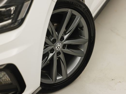 Volkswagen Polo 1.0 TSI R-Line Sport Automaat (VIRTUAL COCKPIT, ZWART HEMEL, GROOT NAVI, CLIMATE, LEDER, SPORTSTO... ActivLease financial lease