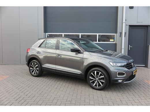 Volkswagen T-Roc 1.0 TSI 85kw 116pk Style Led, Virtual Cockpit, LMV, Camera , Trekhaak afneembaar, DAB+ ,Navigatie... ActivLease financial lease