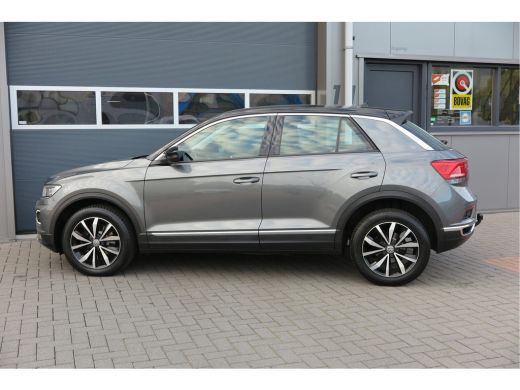 Volkswagen T-Roc 1.0 TSI 85kw 116pk Style Led, Virtual Cockpit, LMV, Camera , Trekhaak afneembaar, DAB+ ,Navigatie... ActivLease financial lease