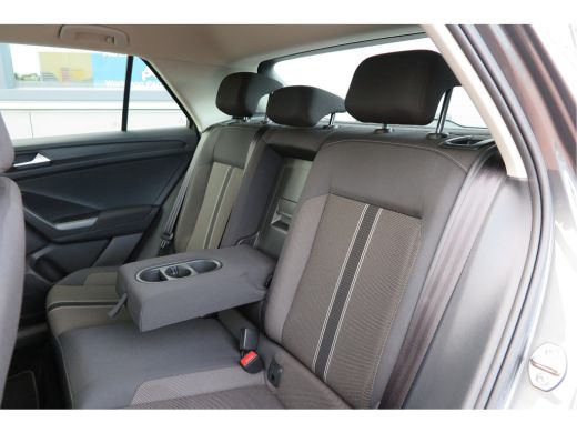 Volkswagen T-Roc 1.0 TSI 85kw 116pk Style Led, Virtual Cockpit, LMV, Camera , Trekhaak afneembaar, DAB+ ,Navigatie... ActivLease financial lease
