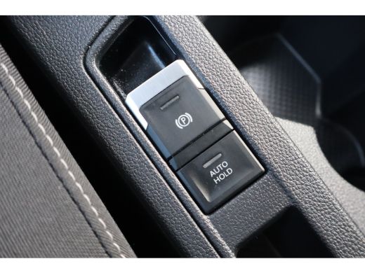 Volkswagen T-Roc 1.5 TSI Style 150PK Automaat | Airco | Cruise control adaptief | Navigatiesysteem ActivLease financial lease