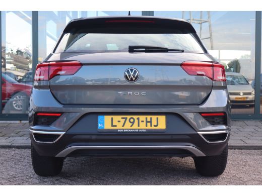 Volkswagen T-Roc 1.5 TSI Style 150PK Automaat | Airco | Cruise control adaptief | Navigatiesysteem ActivLease financial lease