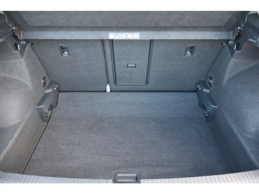 Volkswagen T-Roc 1.5 TSI Style 150PK Automaat | Airco | Cruise control adaptief | Navigatiesysteem ActivLease financial lease