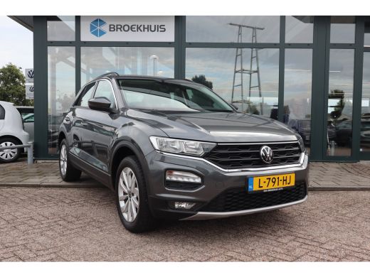 Volkswagen T-Roc 1.5 TSI Style 150PK Automaat | Airco | Cruise control adaptief | Navigatiesysteem ActivLease financial lease
