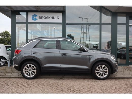 Volkswagen T-Roc 1.5 TSI Style 150PK Automaat | Airco | Cruise control adaptief | Navigatiesysteem ActivLease financial lease