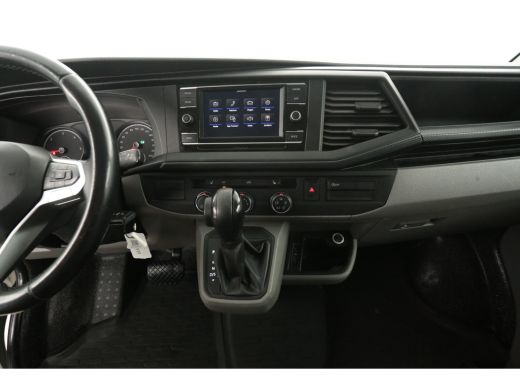 Volkswagen Transporter 2.0 TDI L2H1 150PK | Automaat | Airco | Camera | Cruise | 3 Zits | 2xSchuifdeur | Trekhaak | Carplay ActivLease financial lease