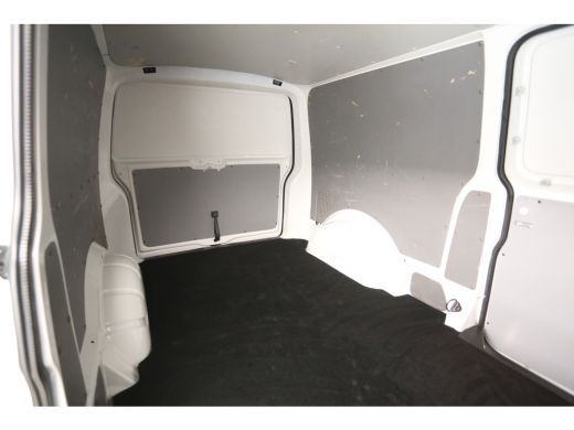 Volkswagen Transporter 2.0 TDI L2H1 150PK | Automaat | Airco | Camera | Cruise | 3 Zits | 2xSchuifdeur | Trekhaak | Carplay ActivLease financial lease
