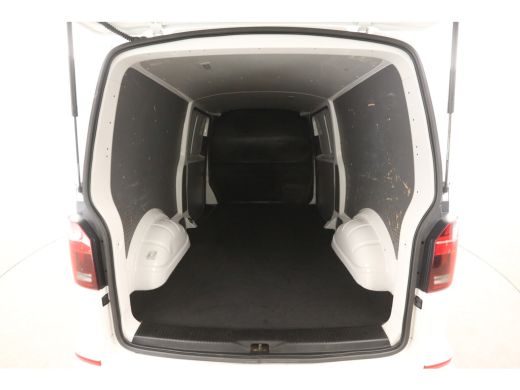 Volkswagen Transporter 2.0 TDI L2H1 150PK | Automaat | Airco | Camera | Cruise | 3 Zits | 2xSchuifdeur | Trekhaak | Carplay ActivLease financial lease