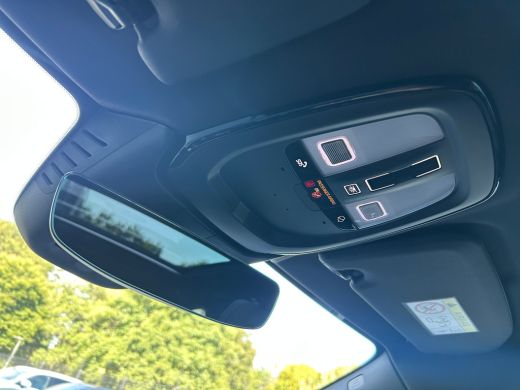 Volvo  V60 2.0 T8 Plug-in hybrid AWD Plus Dark | Panoramadak | Trekhaak | HUD | Harman/Kardon | ActivLease financial lease