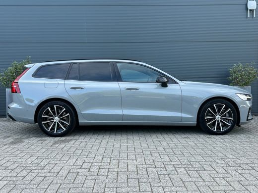 Volvo  V60 2.0 T8 Plug-in hybrid AWD Plus Dark | Panoramadak | Trekhaak | HUD | Harman/Kardon | ActivLease financial lease