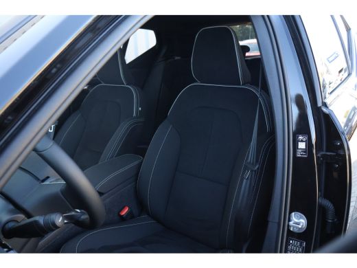 Volvo  XC40 2.0 B4 Plus Black Edition | Harman Kardon | Trekhaak | Pano | ActivLease financial lease