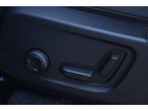 Volvo  XC40 2.0 B4 Plus Black Edition | Harman Kardon | Trekhaak | Pano | ActivLease financial lease