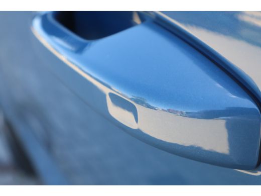Volvo  XC40 2.0 B4 Plus Dark | Fjord Blue | Trekhaak | Harman Kardon | ActivLease financial lease