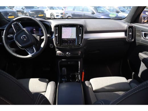 Volvo  XC40 2.0 B4 Plus Dark | Fjord Blue | Trekhaak | Harman Kardon | ActivLease financial lease