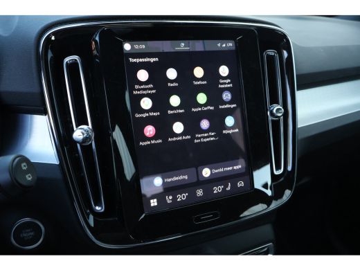 Volvo  XC40 2.0 B4 Plus Dark | Fjord Blue | Trekhaak | Harman Kardon | ActivLease financial lease