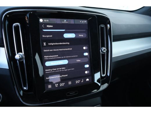 Volvo  XC40 2.0 B4 Plus Dark | Fjord Blue | Trekhaak | Harman Kardon | ActivLease financial lease