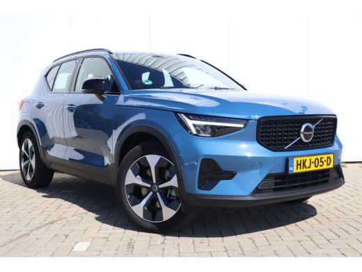 Volvo  XC40 2.0 B4 Plus Dark | Fjord Blue | Trekhaak | Harman Kardon | ActivLease financial lease