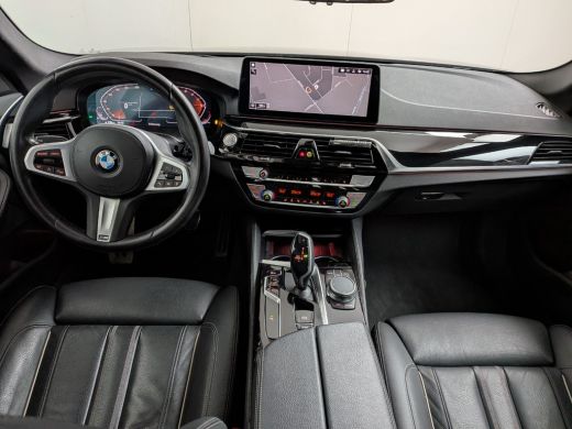 BMW 5 Serie 520i Business Edition Plus | NL-AUTO! | 1E EIGENAAR! | M-SPORT | CAMERA | CRUISE | STOELVERWARMIN... ActivLease financial lease