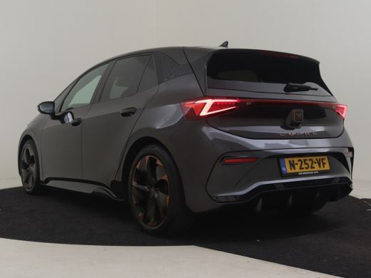 CUPRA Born Adrenaline One 62 kWh l Achteruitrijcamera | App connect | Stoel en Stuurverwarming  l Navi l PDC... ActivLease financial lease