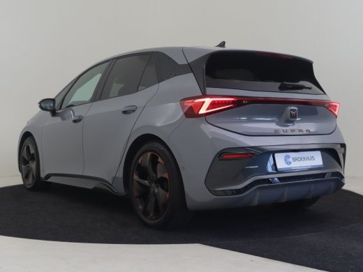 CUPRA Born Essential 62 kWh 204PK | Achteruitrijcamera | Parkeer assistent | Adapt cruise | Stoel/stuurverw ... ActivLease financial lease