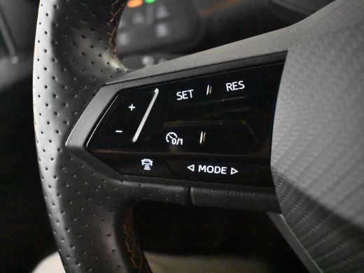CUPRA Born Essential 62 kWh 204PK | Achteruitrijcamera | Parkeer assistent | Adapt cruise | Stoel/stuurverw ... ActivLease financial lease