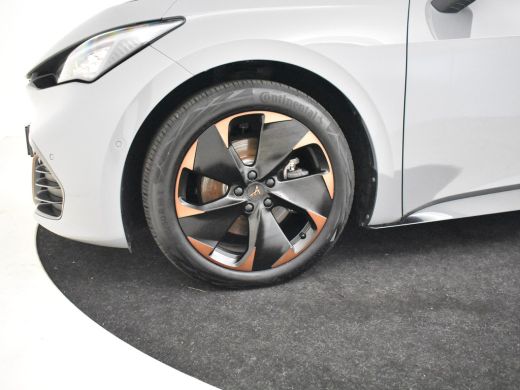 CUPRA Born Essential 62 kWh 204PK | Achteruitrijcamera | Parkeer assistent | Adapt cruise | Stoel/stuurverw ... ActivLease financial lease