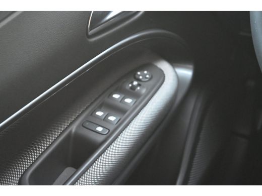 Fiat 600e Urban 54 kWh tot 8 Jaar garantie! 96%SOH! 7,4 kWh boordlader | Climate Control | Navigatie by App... ActivLease financial lease