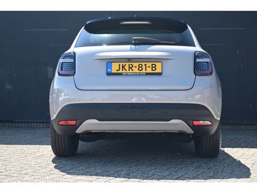 Fiat 600e Urban 54 kWh tot 8 Jaar garantie! 96%SOH! 7,4 kWh boordlader | Climate Control | Navigatie by App... ActivLease financial lease