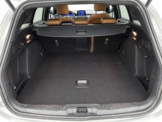 Ford Focus 1.5 Automaat 150PK Active X Business / Trekhaak / Leder / Standkachel / B&O Radio / Pdc+Camera / ... ActivLease financial lease