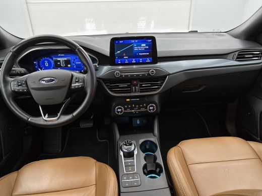 Ford Focus 1.5 Automaat 150PK Active X Business / Trekhaak / Leder / Standkachel / B&O Radio / Pdc+Camera / ... ActivLease financial lease
