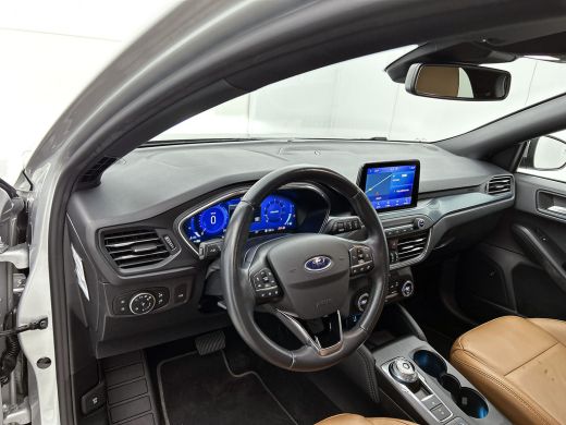 Ford Focus 1.5 Automaat 150PK Active X Business / Trekhaak / Leder / Standkachel / B&O Radio / Pdc+Camera / ... ActivLease financial lease