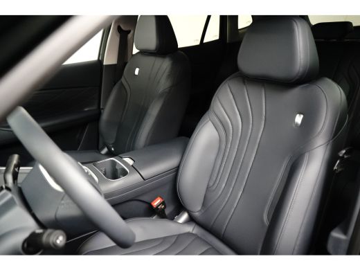 Geely Starray EM-i 1.5 Pro | Camera | Carplay | Leder | Adaptieve Cruise | Achterbank in delen neerklapbaar | Achter... ActivLease financial lease