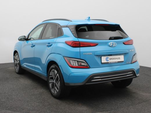 Hyundai Kona Premium 64 kWh | Achteruitrijcamera | Airco (automatisch) | Bagagedek ActivLease financial lease
