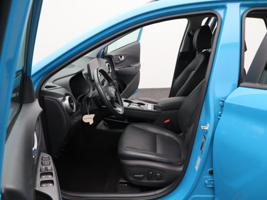 Hyundai Kona Premium 64 kWh | Achteruitrijcamera | Airco (automatisch) | Bagagedek ActivLease financial lease